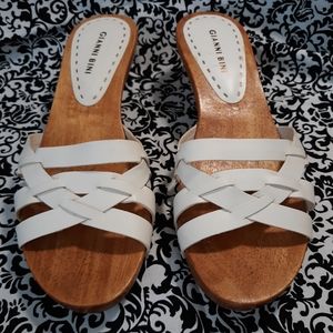 Gianni Bini white leather sandals
